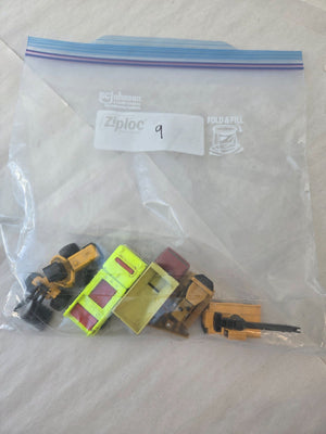 Grab Bag Lot #9 HO Scale Cars 5 Pieces