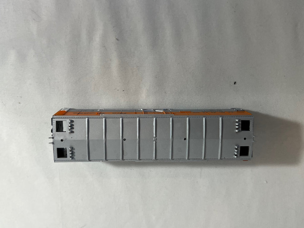 Walthers 932-3305 HO Scale 40' Plug Door Reefer, D&RGW #609522