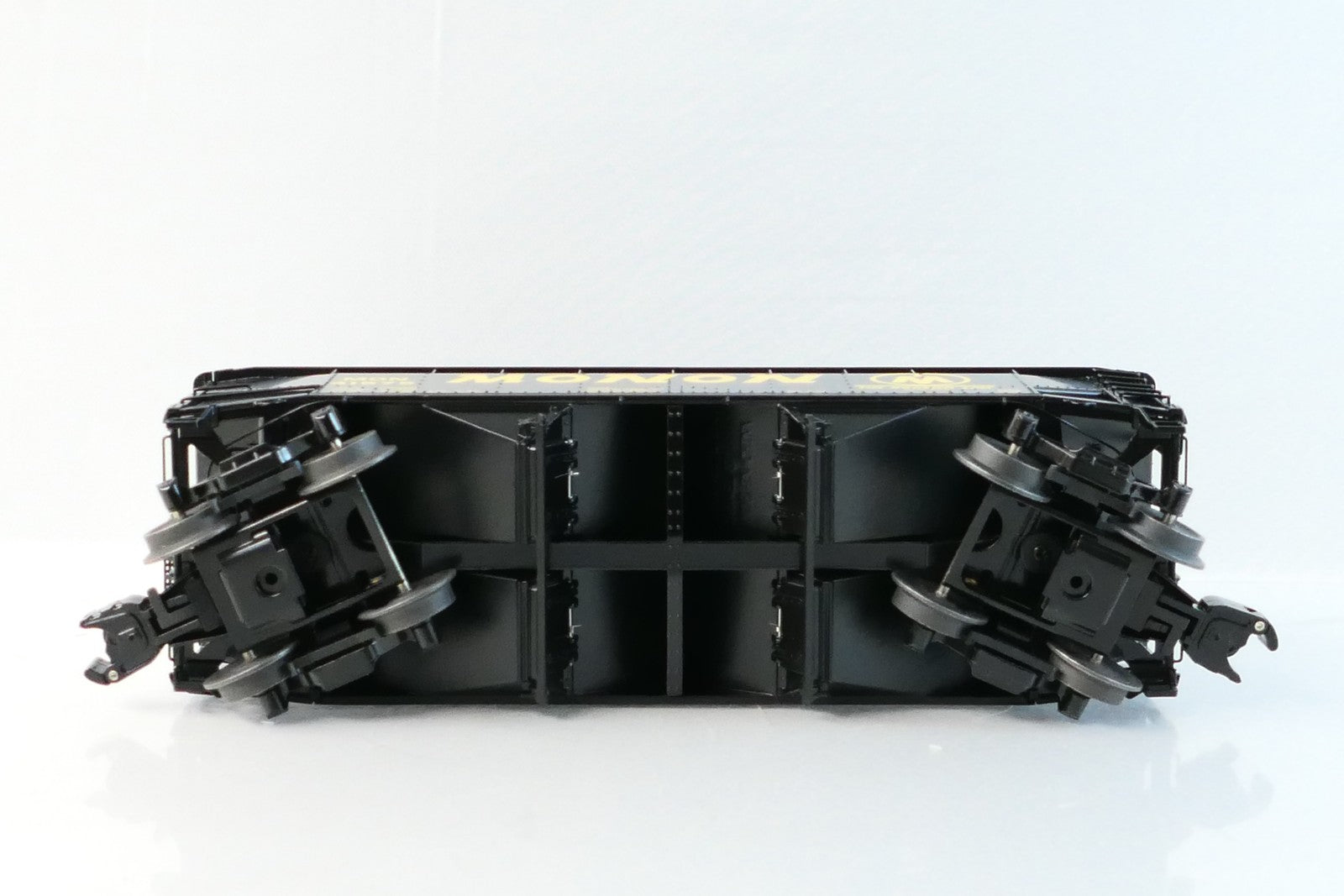 Lionel 27039 O Scale Monon 41575 Offset Hopper Rolling Stock5