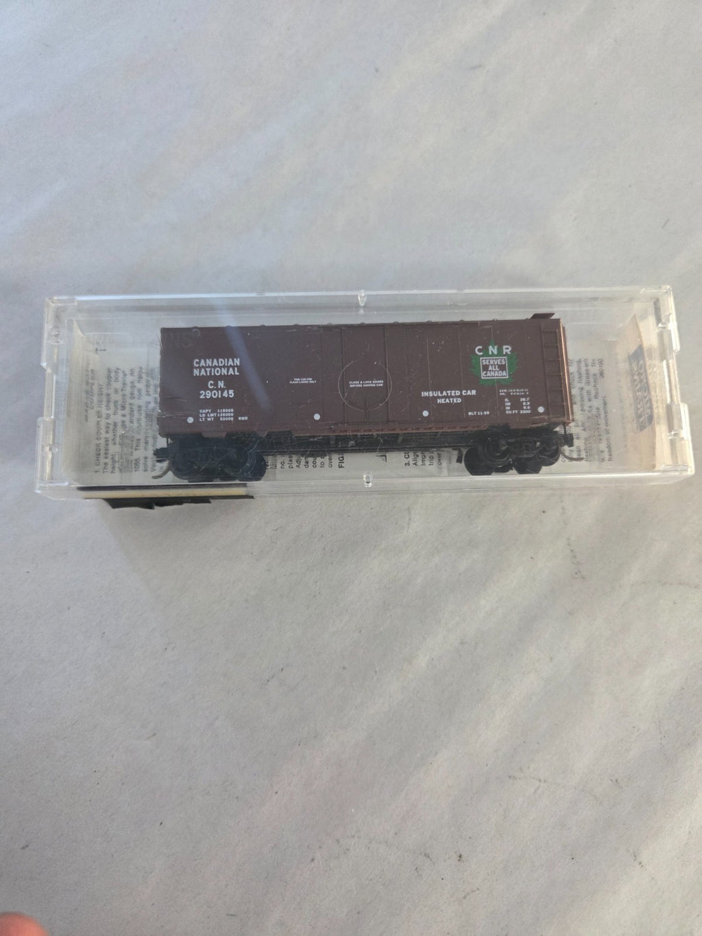 Micro-Trains #21120 N Scale 40' Standard Boxcar "Canadian National 290145"1