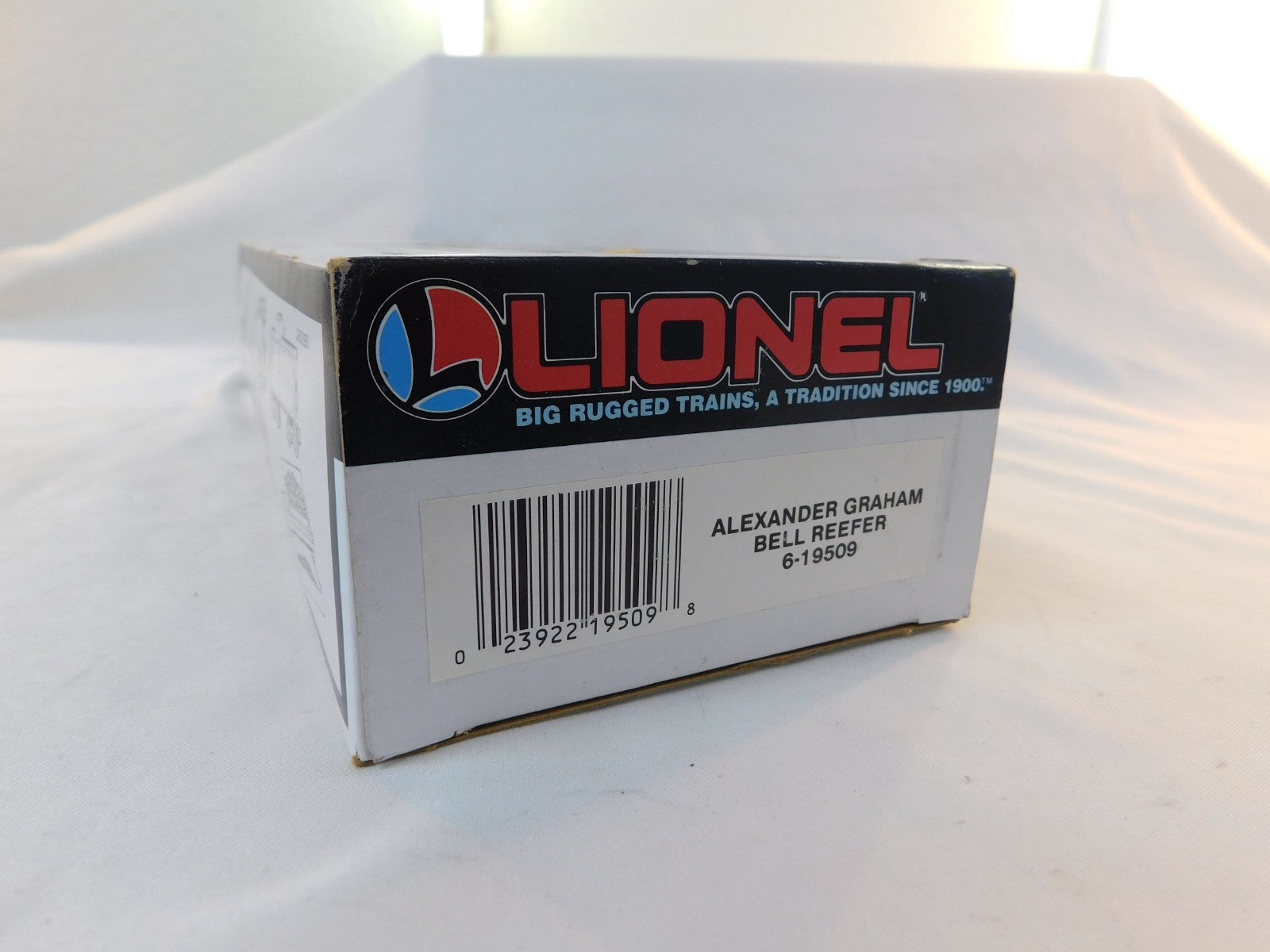 Lionel 6-19509 O Gauge Alexander Graham Bell Reefer, The First Telephone #195092
