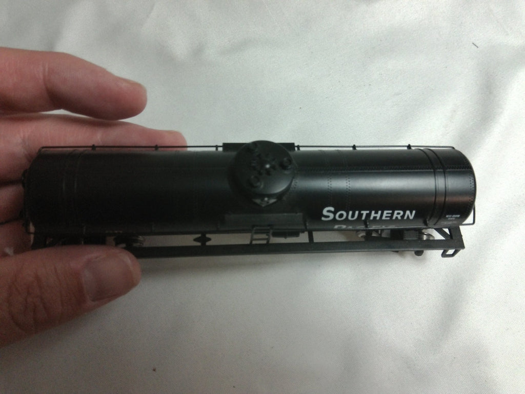 HO Scale Bachmann Southern Pacific Tank Car SP #62994 - Freight Car - Used2