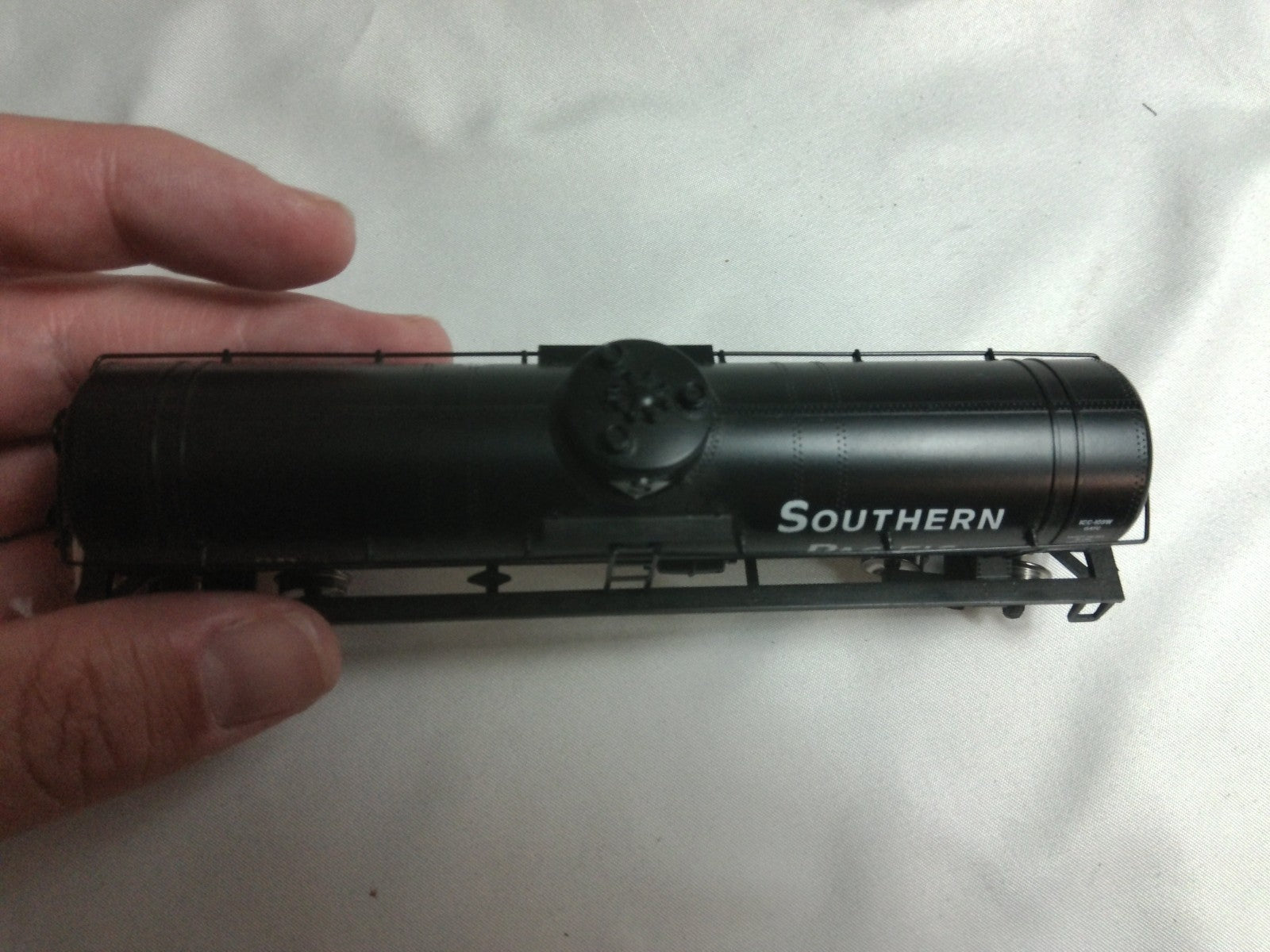 HO Scale Bachmann Southern Pacific Tank Car SP #62994 - Freight Car - Used2