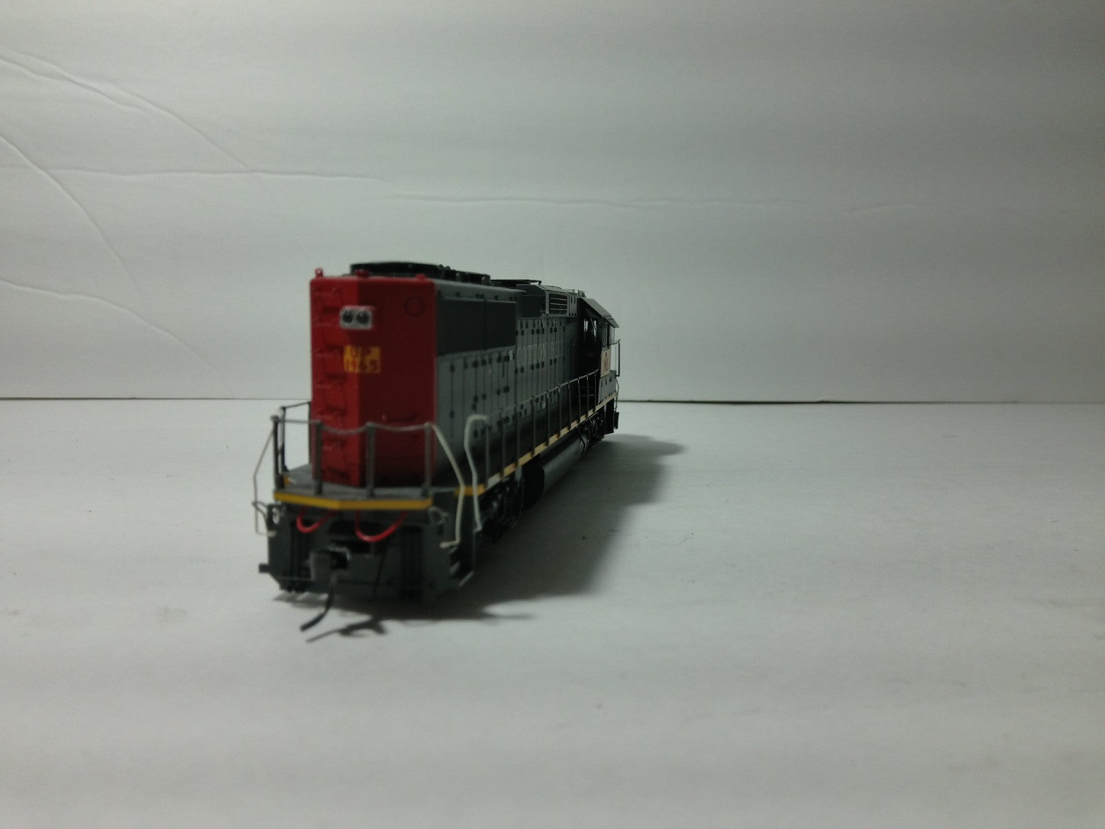 Walthers 920-41815 HO Scale EMD GP60 Locomotive, Sound&DCC UP #19656