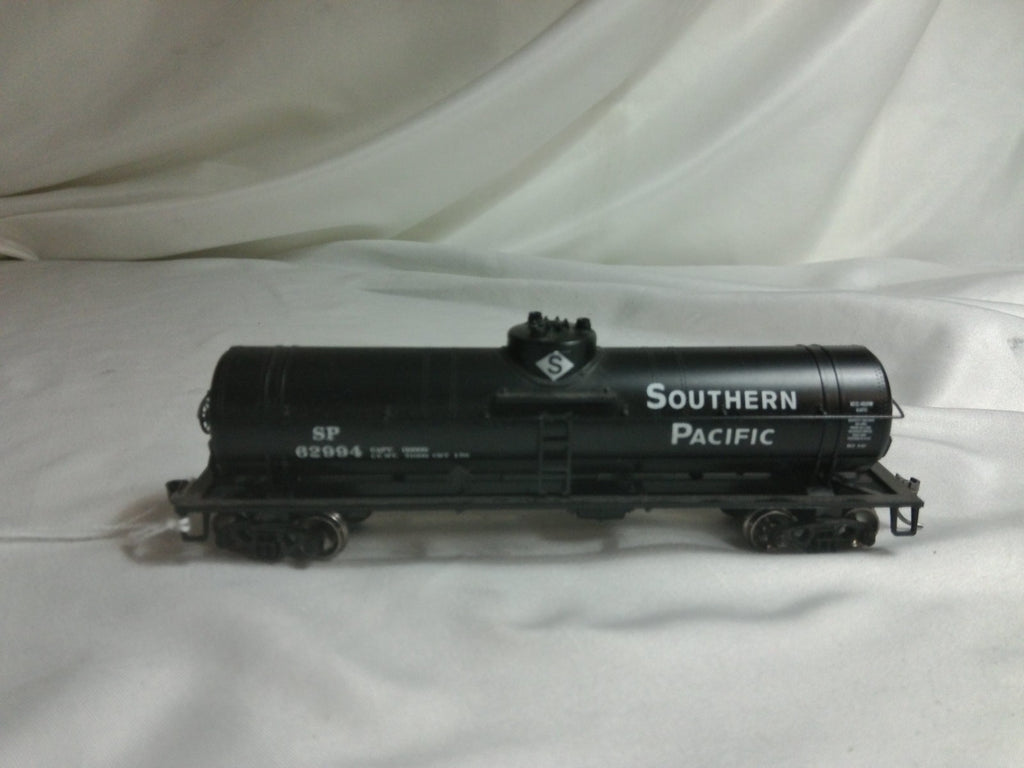 HO Scale Bachmann Southern Pacific Tank Car SP #62994 - Freight Car - Used1