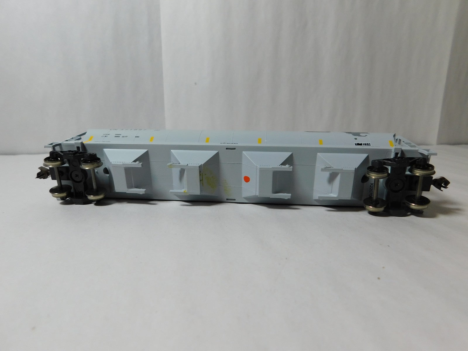 Bachmann 19145 HO Scale Clyindrical Grain Hopper, CN North American Logo #3718975