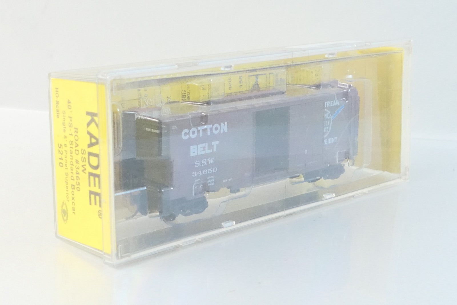 Kadee 5210 - HO Scale Boxcar Cotton Belt 34650 40ft SSW2