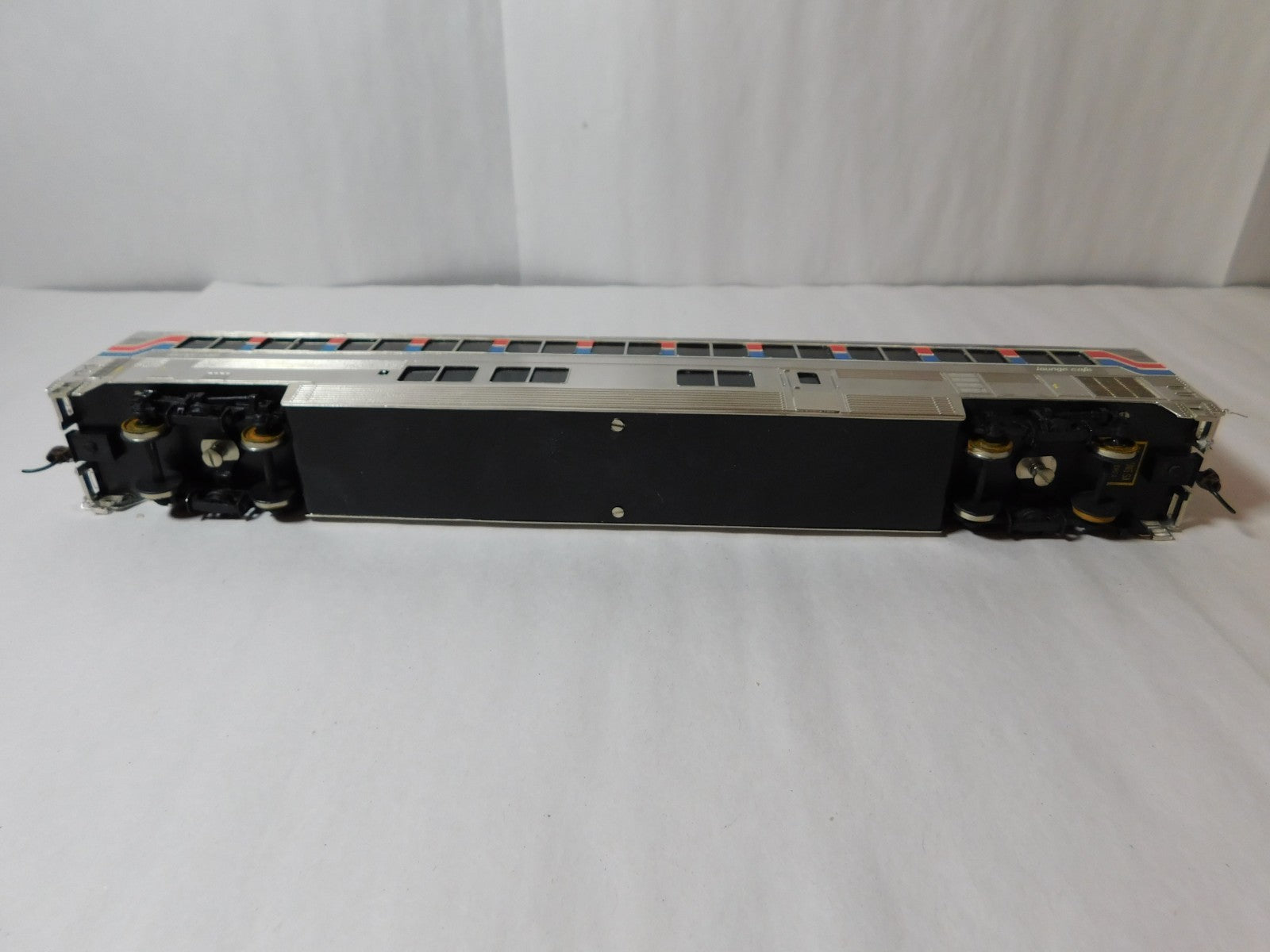 PFM Samhongsa HO Scale Amtrak Superliner, Lounge Cafe #33016 BRASS5