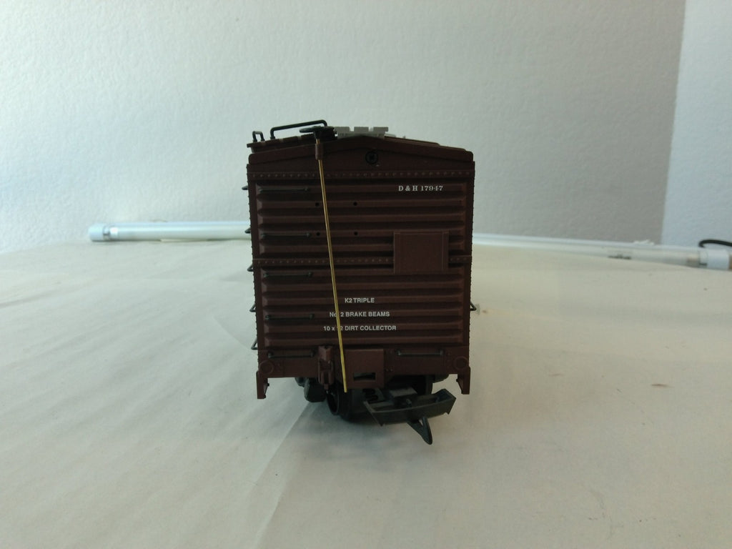 USA Trains R19107C G Scale Steel Box Car Delaware & Hudson #179475