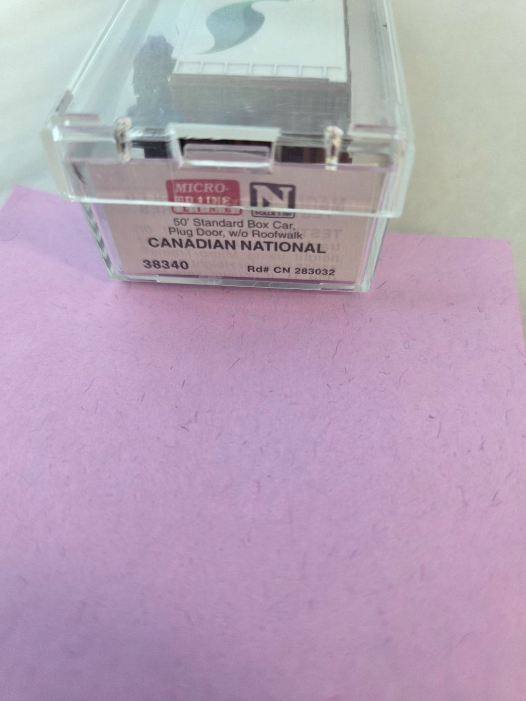Micro Trains #38340 50' Standard Boxcar Plug Door "Canadian National 283032"1
