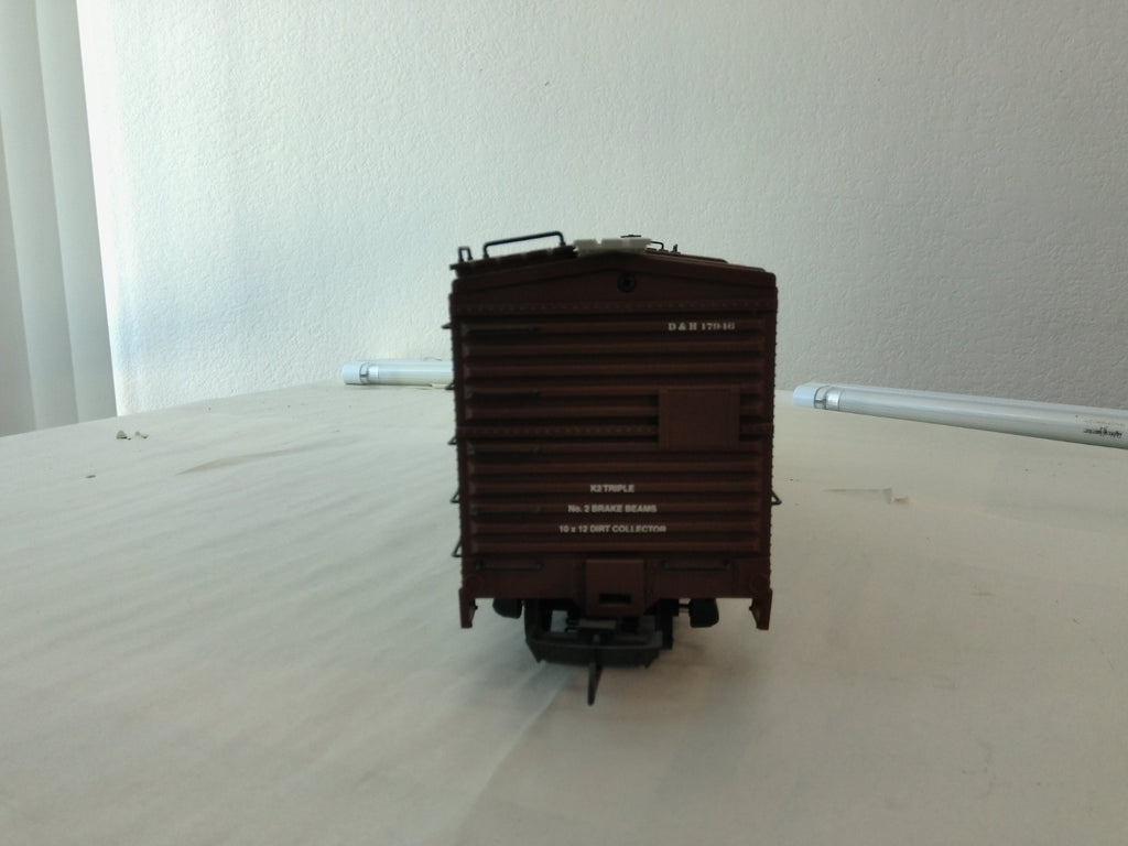 USA Trains R19107B G Scale Steel Box Car Delaware & Hudson #179465