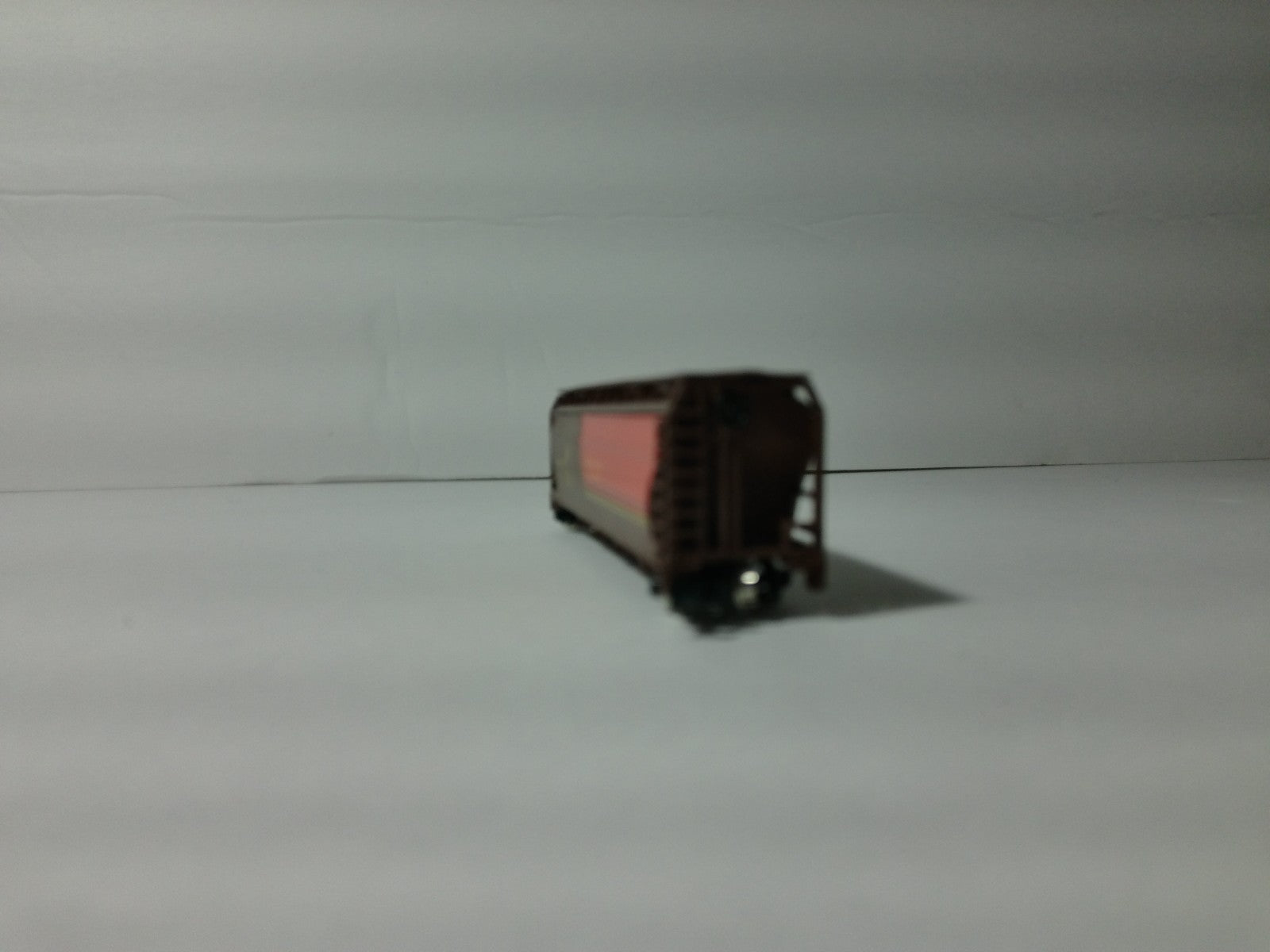 Model Power 3491 N Scale 55' Cylindrical Hopper6