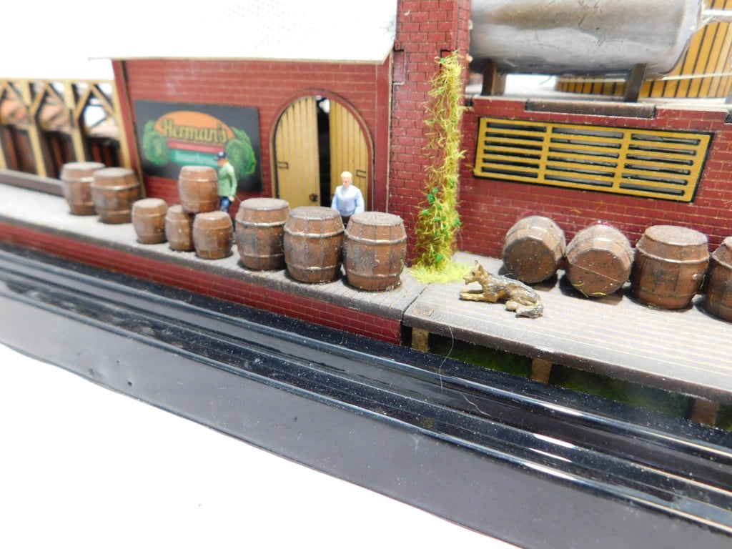Menards Gold Line Collection 279-5003 HO Scale Herman's Sauerkraut Factory 5