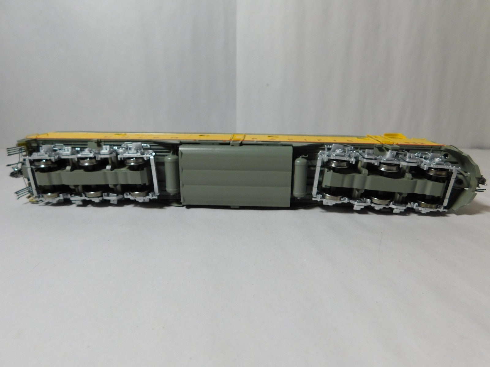 Rapido Trains 28538 HO Scale EMD E8A Diesel Locomotive, DCC + Sound, UP #9326