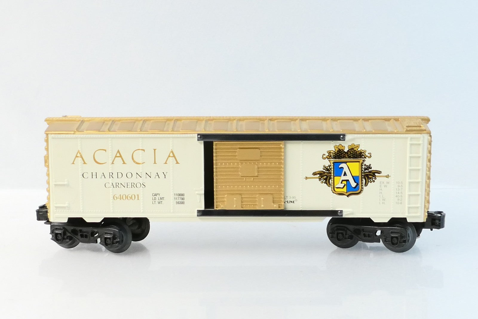 K Line 677602 - O Scale Napa 640601 Boxcar Chardonnay1