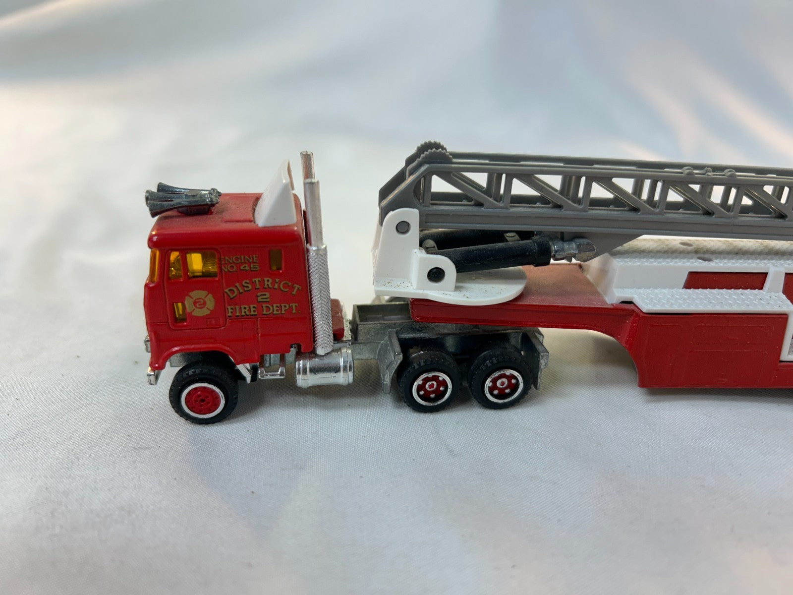 Majorette No. 612 HO Scale Fire Truck, District 2 Fire Dept, Engine No. 452