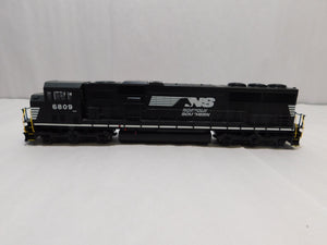 Walthers 910-20320 HO Scale EMD SD60M Locomotive, DCC+Sound, NS #6809