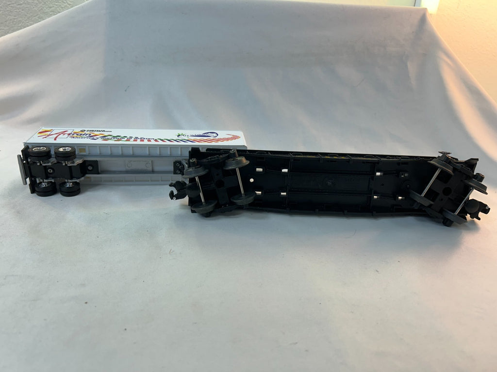 Lionel 6-19425 O Scale Flatcar with Trailer, CSX, Artrain *FREE SHIPPING*6