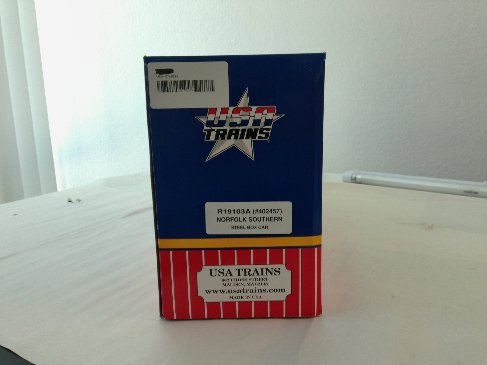 USA Trains R19103A G Scale Steel Box Car Norfolk Southern #4024673