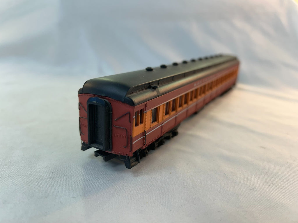Bachmann Spectrum 89135 HO Scale Heavyweight Passenger Coach, SP Daylight #19853