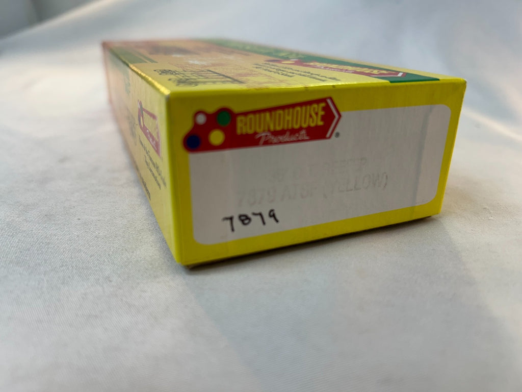 Roundhouse 7879 HO Scale 36' O.T. Reefer Kit, ATSF (Fruit) #8021
