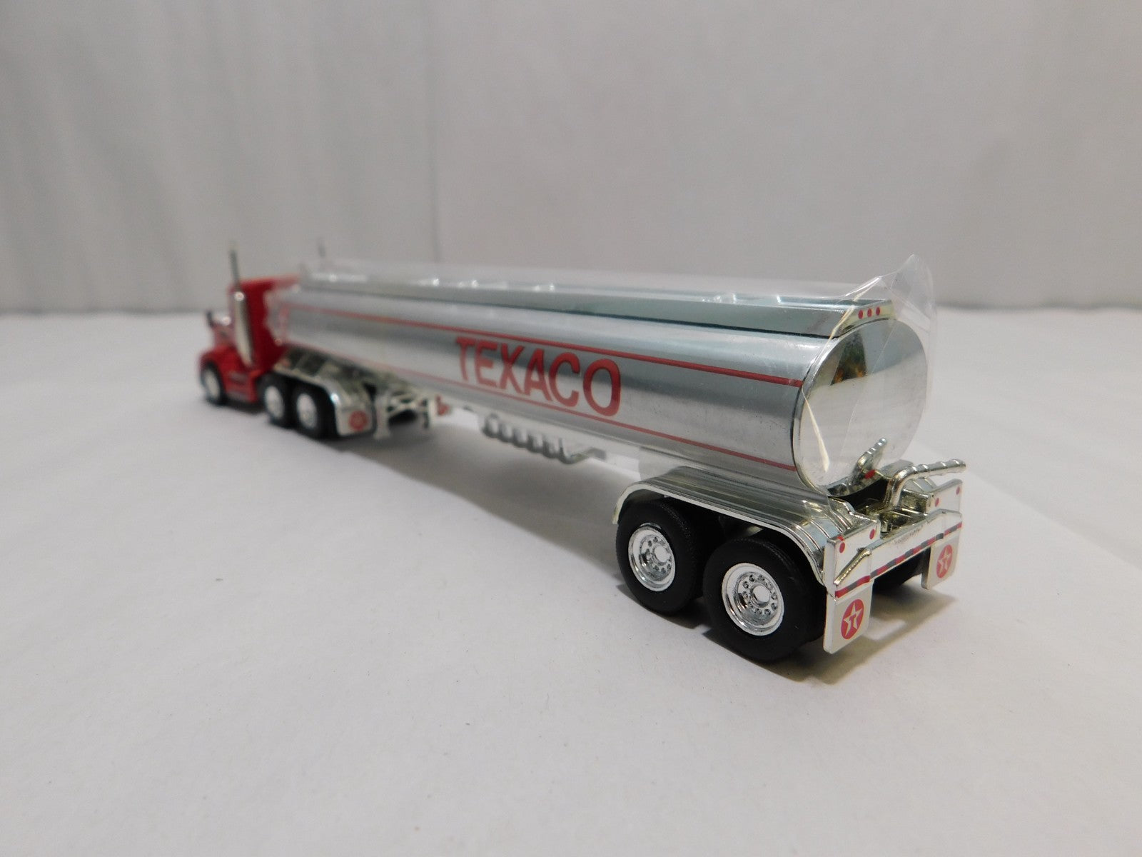 Trucks N Stuff SP139 HO Scale Kenworth T660 Daycab w/ Heil Tank, Texaco3
