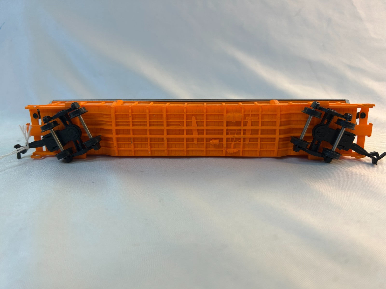 Bachmann 1224 HO Scale 57' Covered Coil Car, B&LE #31002 (No Box)4