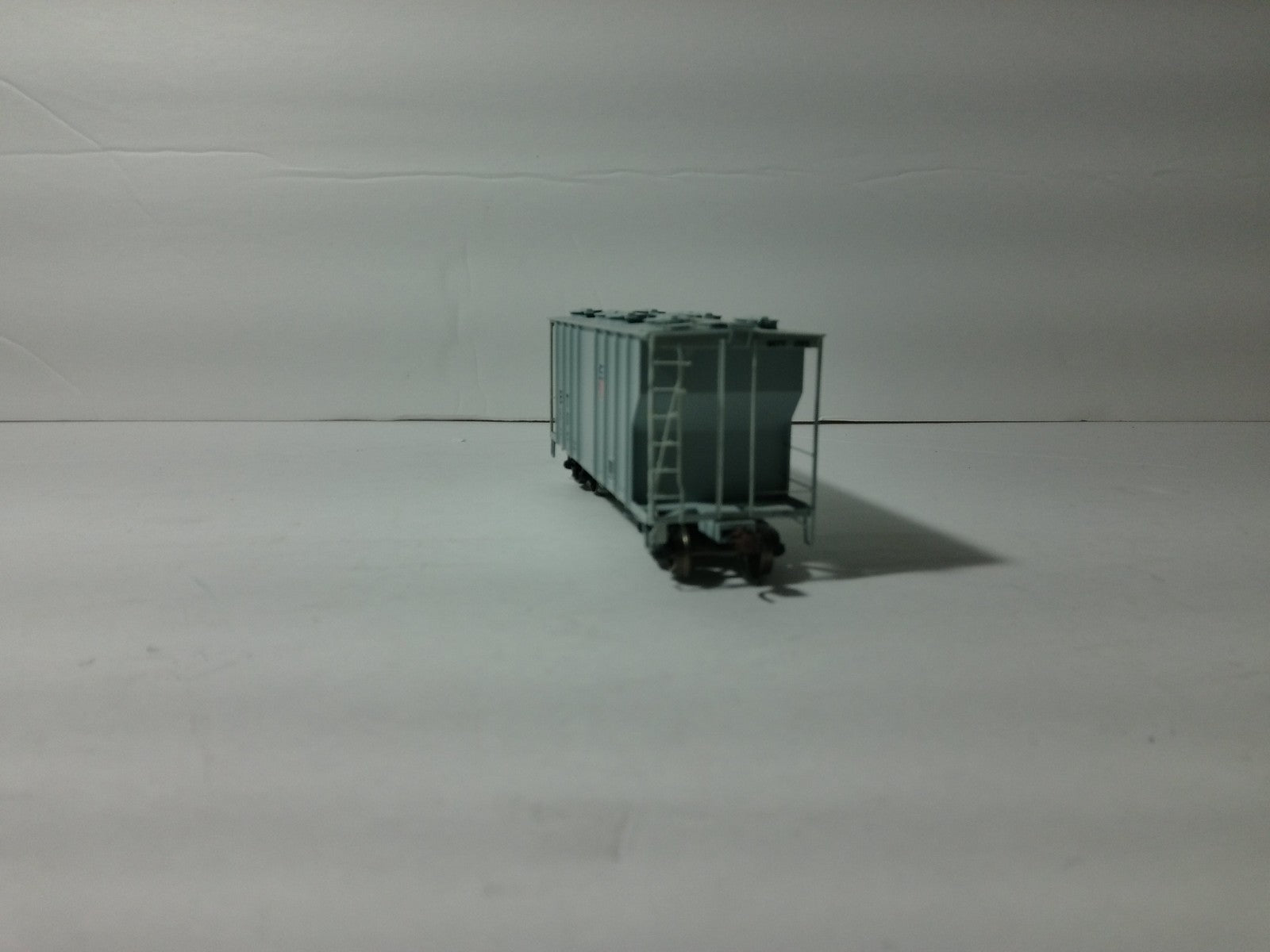 Athearn 97327 HO Scale PS 2500 Covered Hopper UP/BKTY #13055