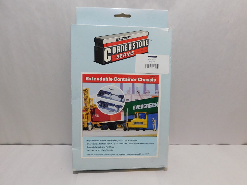 Walthers Cornerstone Series 933-3110 HO Scale Extendable Container Chassis0