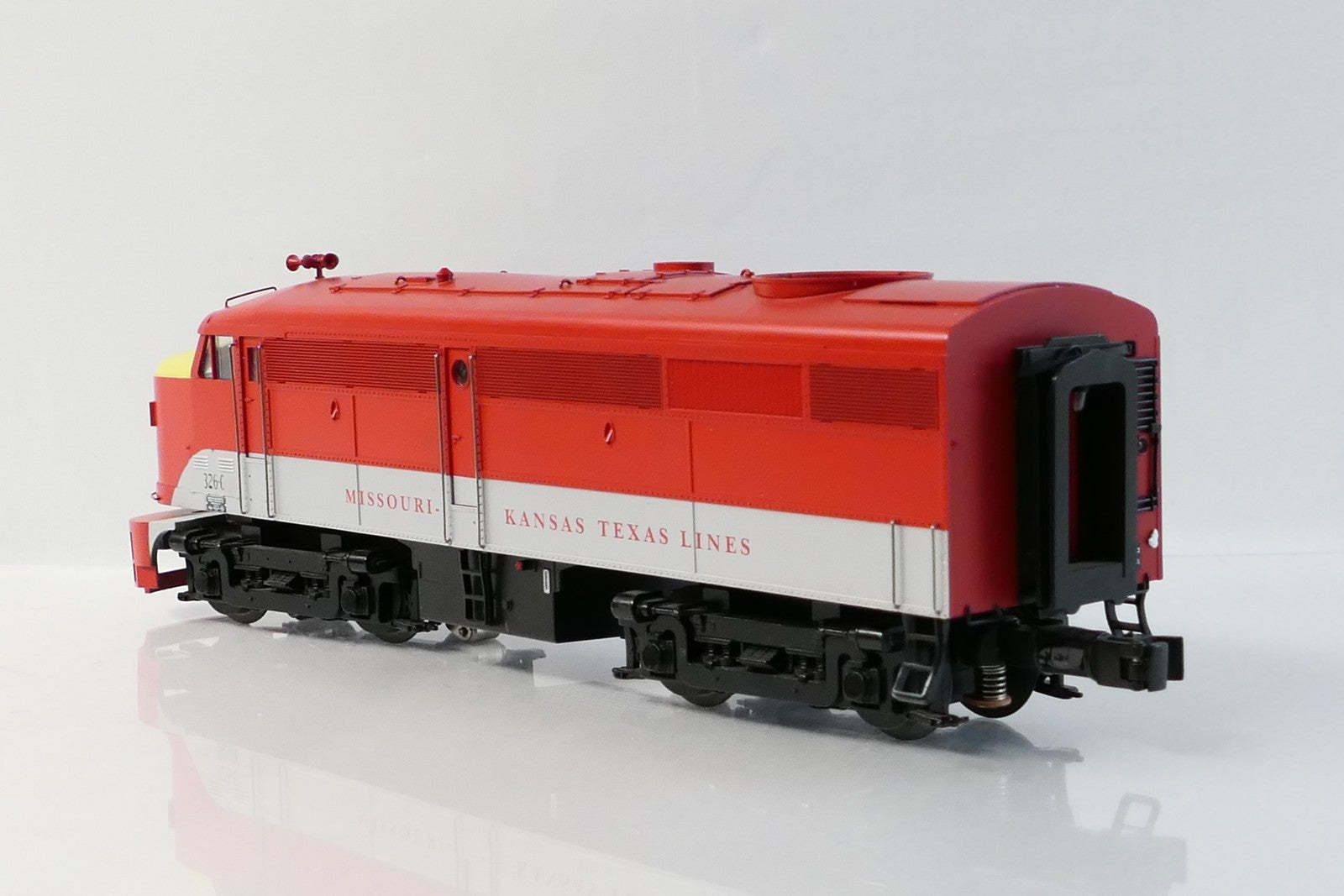 Lionel 38182 O MKT Scale FA (Non powered) FB Locomotive Set MKT2