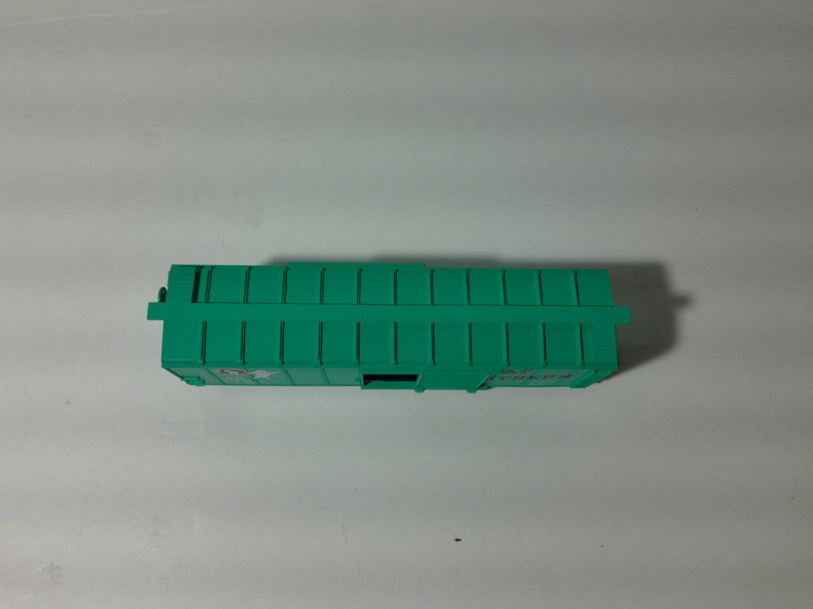 Walthers 910-1506 HO Scale Steel Boxcar W Dreadnaught Ends Great Northern #274714