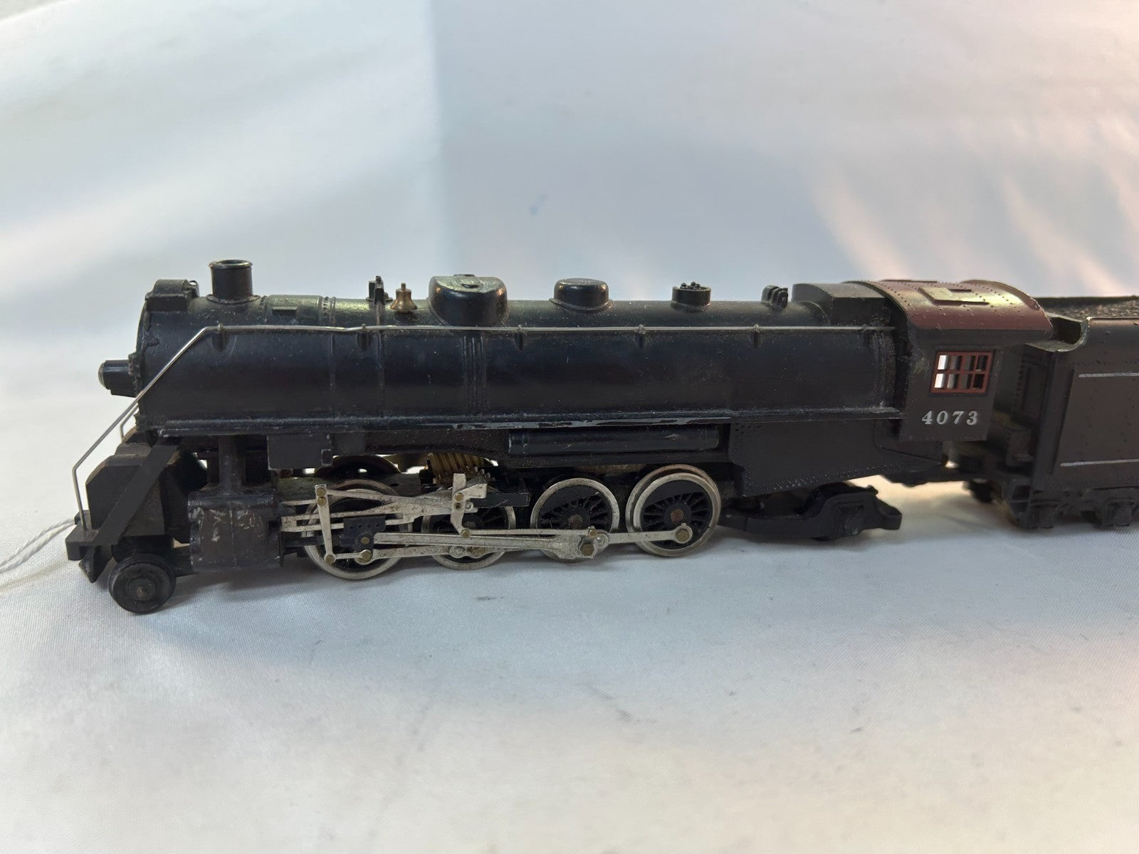 Mantua HO Scale Diesel Locomotive and Tender, Union Pacific #40732