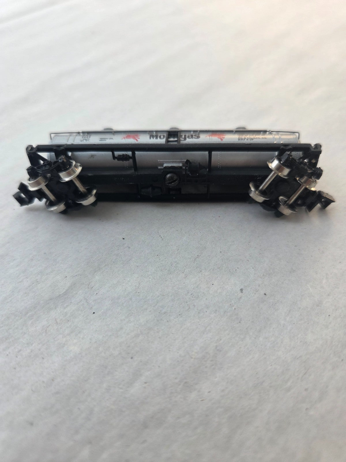 Bachmann N Scale Tanker Car Mobigas4