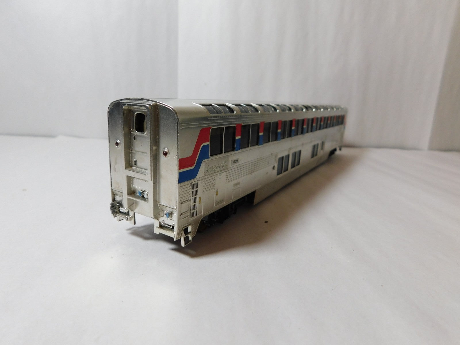 PFM Samhongsa PH III LC HO Scale Amtrak Superliner, Lounge Cafe #33020 BRASS3