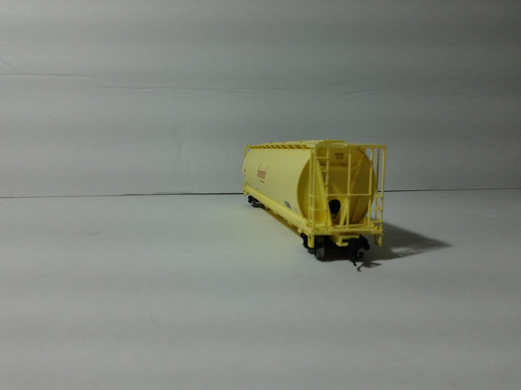 Walthers 910-7896 HO Scale Cylindrical Hopper Honeymead #10126