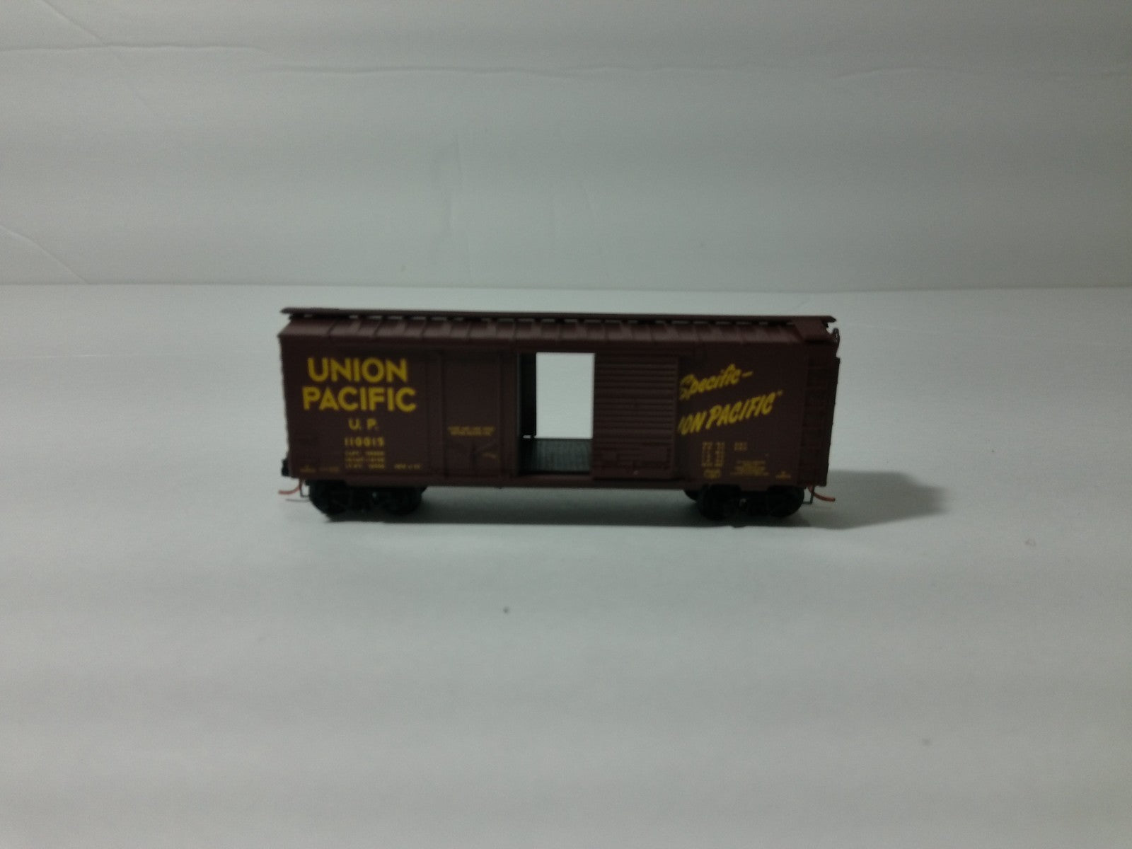 Micro Trains 22030 N Scale Boxcar Union Pacific #1100151