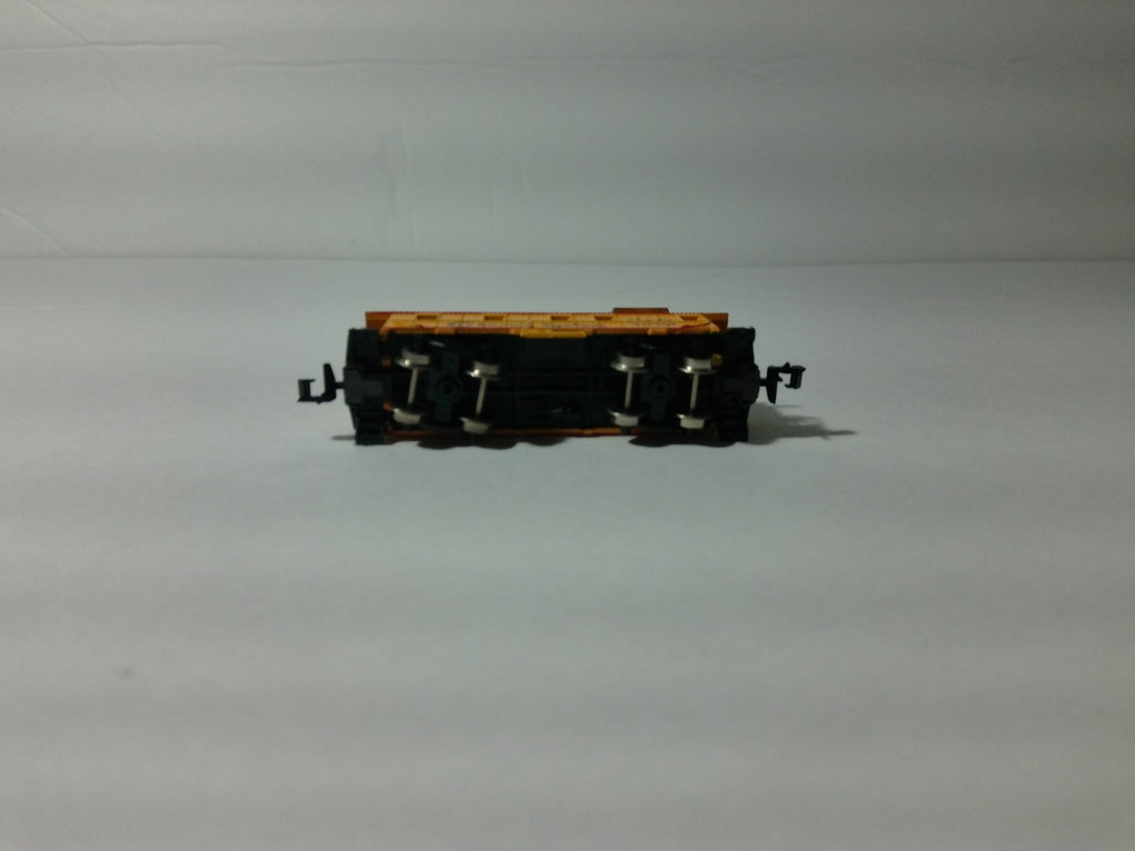 Model Power 3294 N Scale Caboose Chessie System C&O #33585