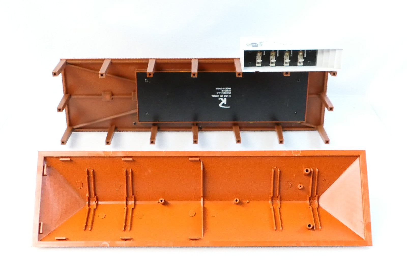 K-Line 22328 - O Scale SANTA FE OPERATING FREIGHT TRANSFER PLATFORM Structure5