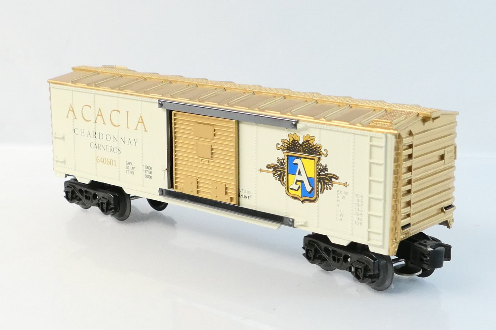K Line 677602 - O Scale Napa 640601 Boxcar Chardonnay0