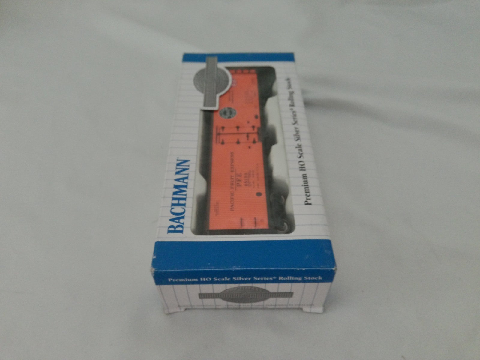 Bachmann 19804 HO Scale 40' Wood Reefer Boxcar, Pacific Fruit Express #651505