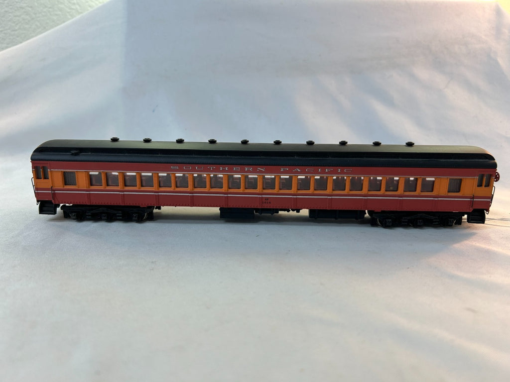 Bachmann Spectrum 89133 HO Scale Heavyweight Passenger Coach, SP Daylight #10140