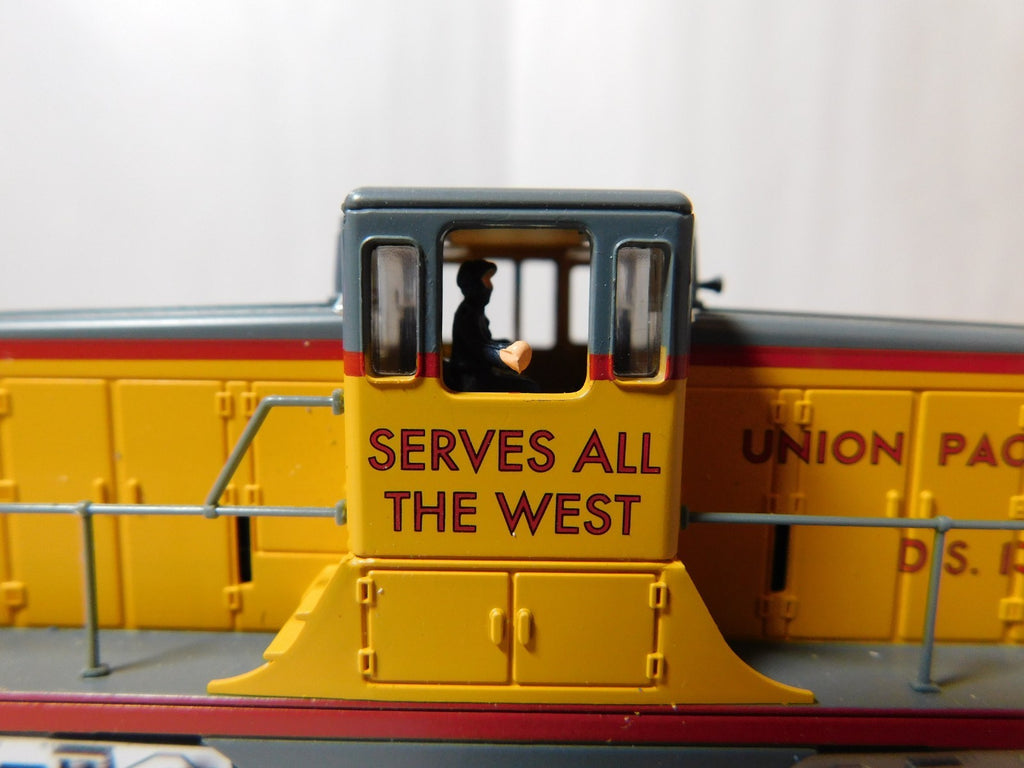 Bachmann 68204 HO Scale GE 44-Ton Switcher, DCC + Sound, UP #DS-13995