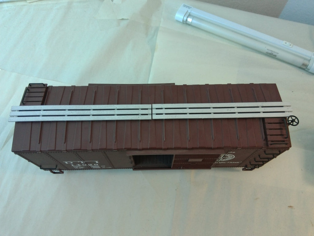 USA Trains R19111B G Scale Steel Box Car DT&I #143294