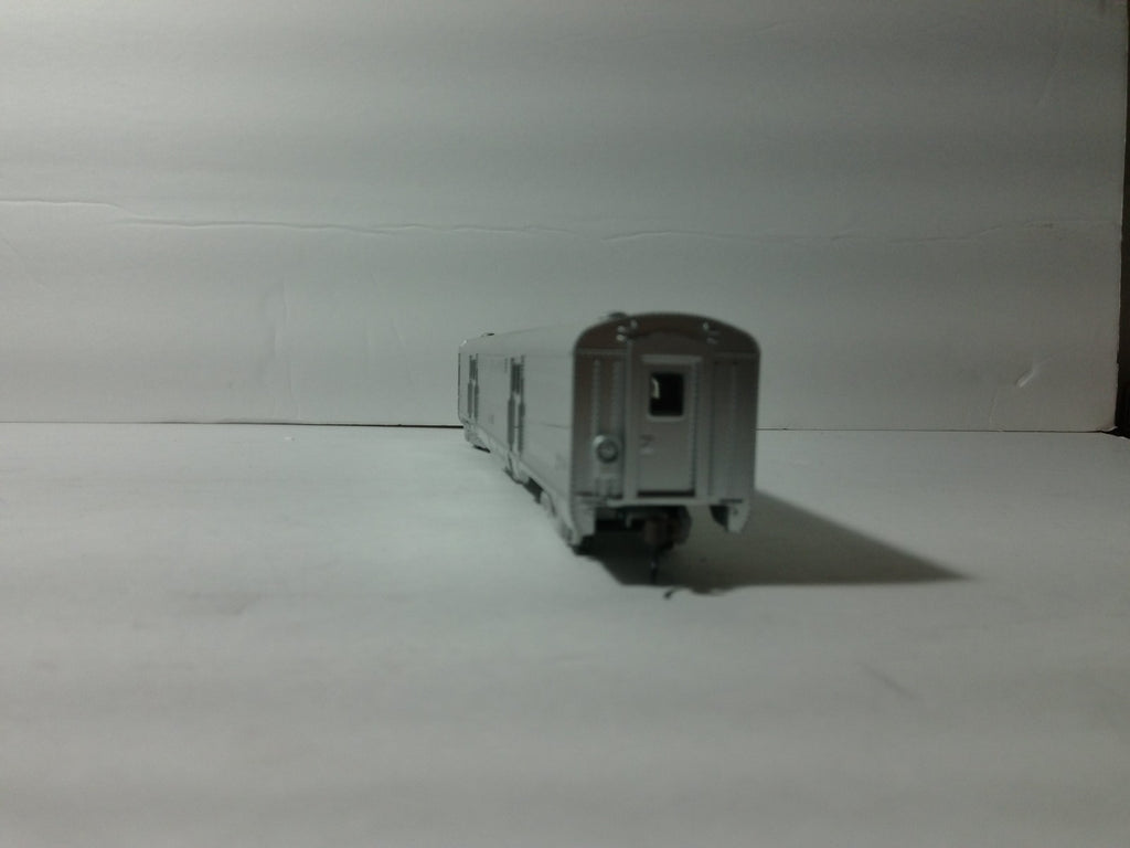Athearn 7924 HO Scale Rock Island Streamline Passenger Coach #3015