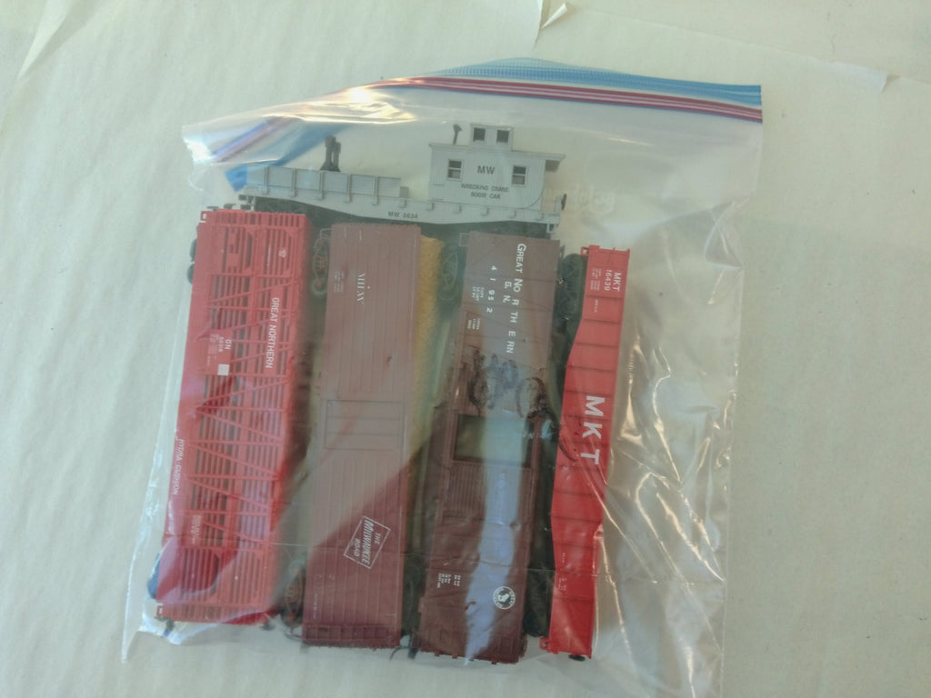 Grab Bag #5-097 HO Scale Rolling Stock (Set of 5 Various)1