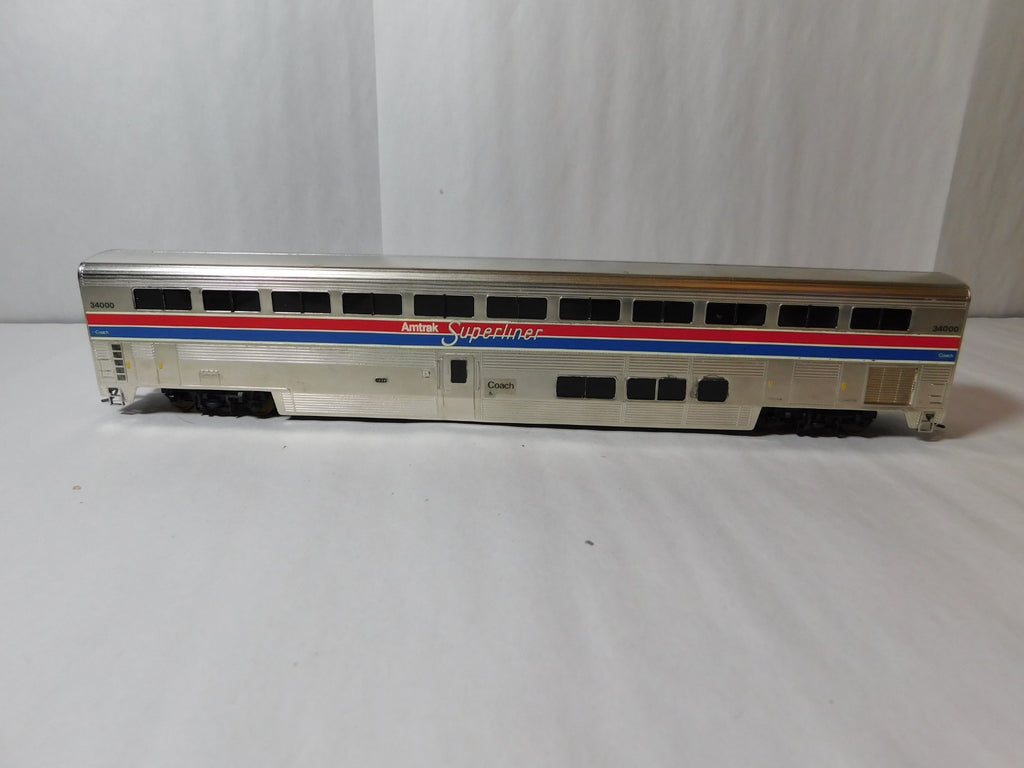 PFM Samhongsa PH II C HO Scale Amtrak Superliner, Coach #34000 BRASS0