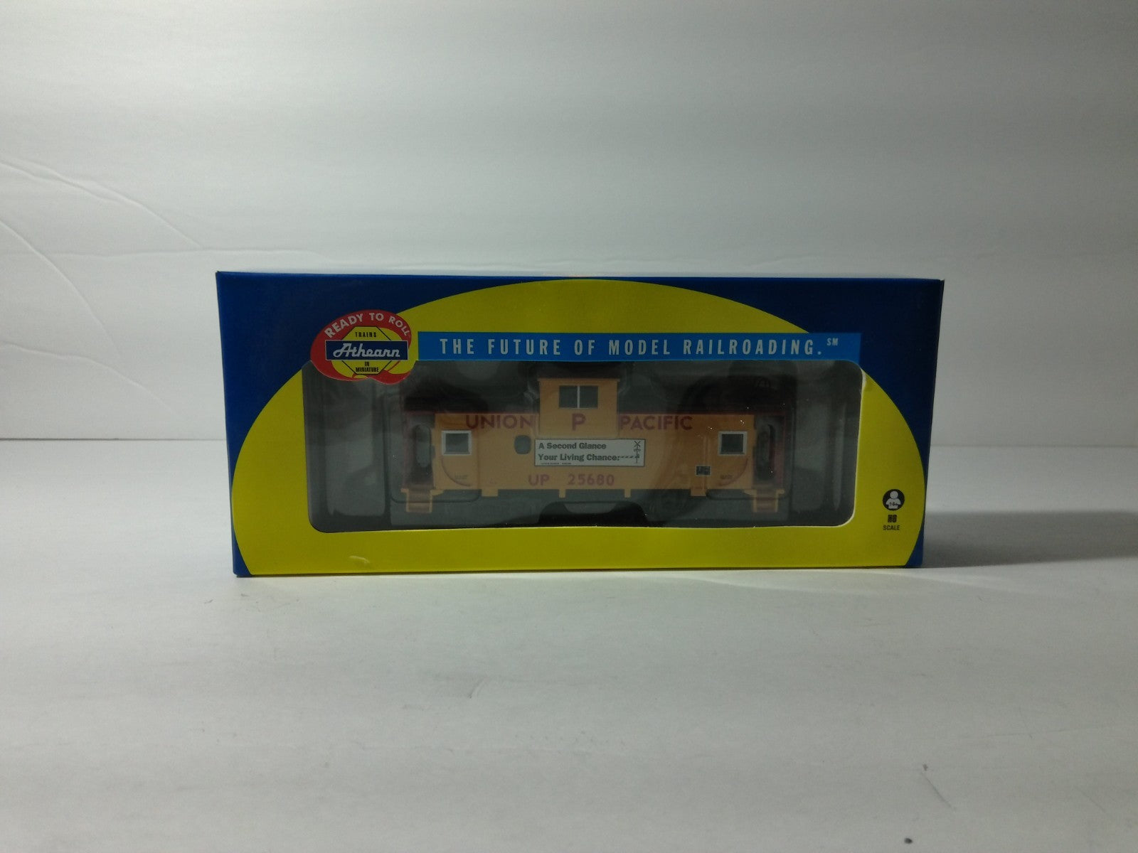 Athearn 74090 HO Scale Union Pacific Wide Vision Caboose #256802