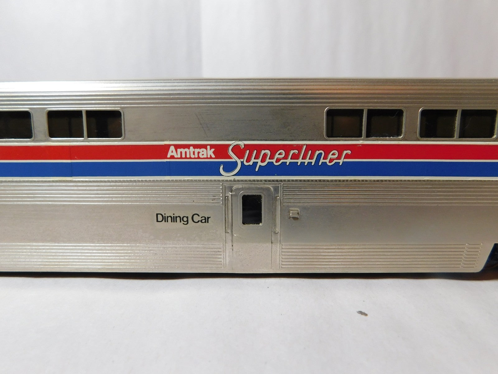 PFM Samhongsa PH II DC HO Scale Amtrak Superliner, Dining Car #38027 BRASS4