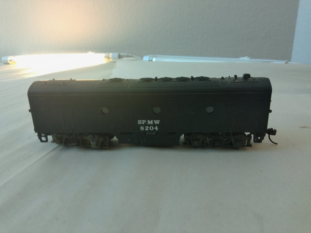 HO Dummy B Unit Locomotive SPMW #8204 (NO BOX)1