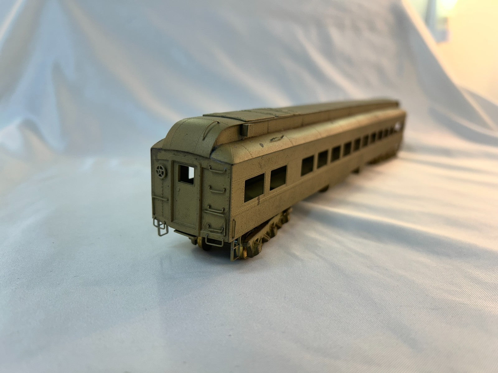 Hallmark HO Scale Brass MKT Solarium Lounge w/Box *FREE SHIPPING*3